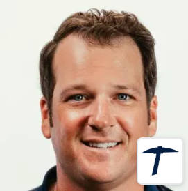 Aaron Puetz Headshot