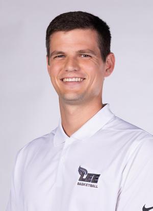 Josh Laatsch Headshot