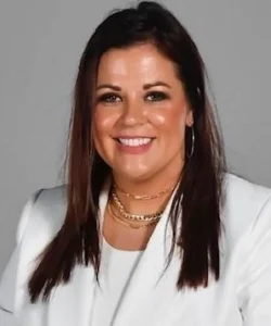 Summer Quesenberry - Head Coach