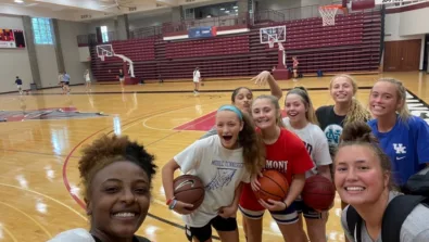 Transyvlania Girls Selfie