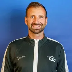 Andy Brookfield headshot