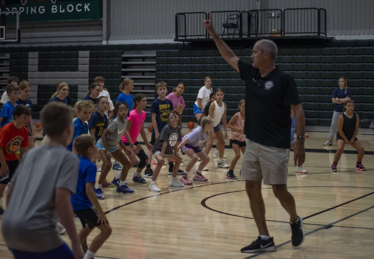 Huntington B Ball004 1