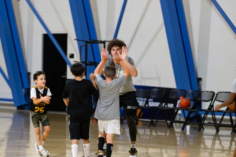 48835091 ka LBSUWB Bnikecamp 124