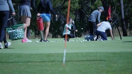 Nike junior golf camps pb 17