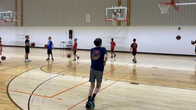 3 D center camper practicing