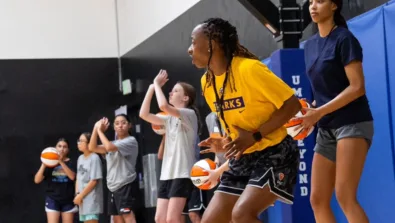 JR Sparks Nike Camp 24 coach san