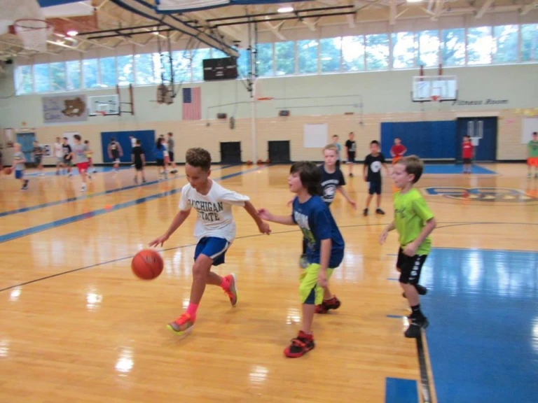 Brown Middle School summer basketball camp for boys and girls in Massachusetts