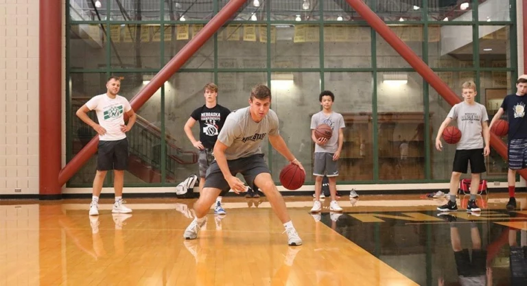 Nebraska Wesleyan Drills basketball camps for boys of all abilities