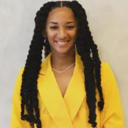 Nola carter headshot