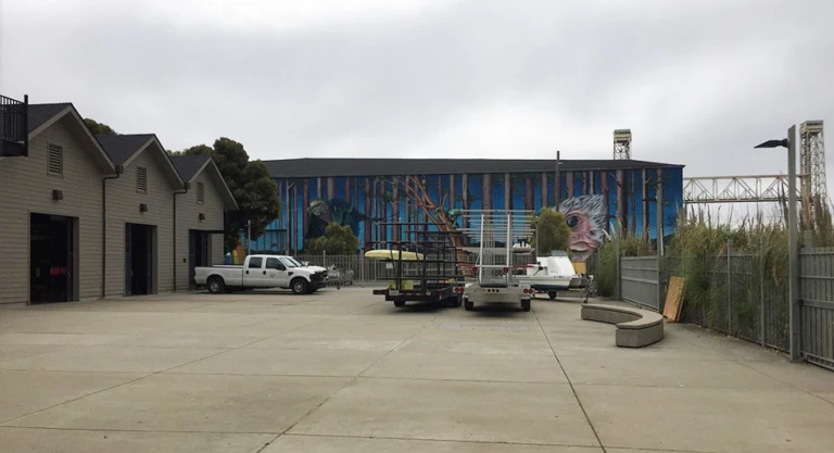 Cal Crew Boathouse Driveway