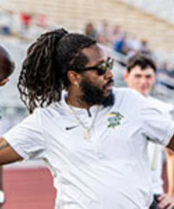 DeVoyius Mark - Coach