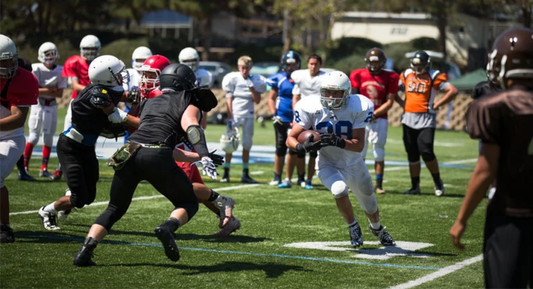 Contact Football 072015 4062