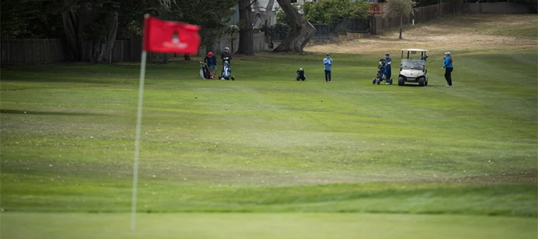 Nike Junior Golf Camp approach shot png
