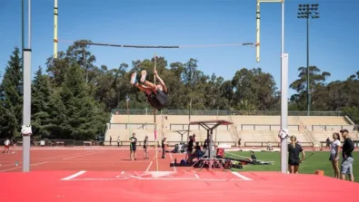 Nike Running Stanford Pole V
