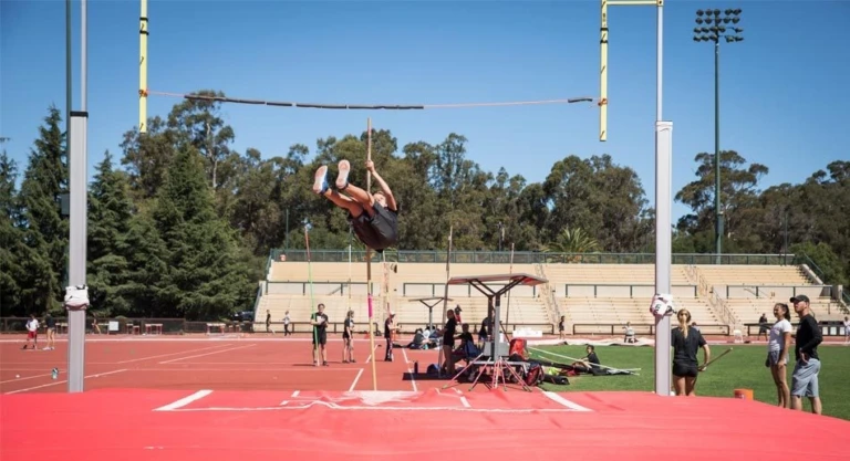 Nike Running Stanford Pole V