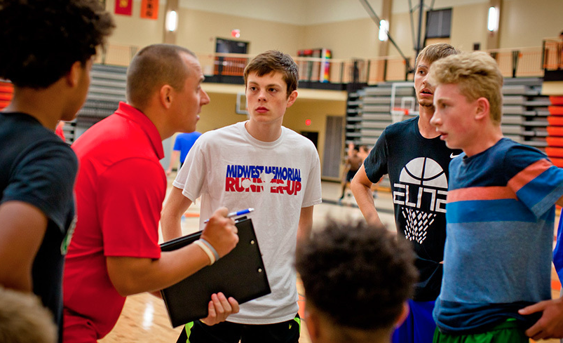 Snow Valley Iowa Basketball Schools at Wartburg College