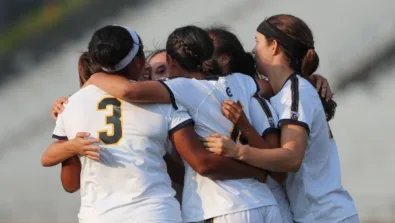 17 WSOC Team Cal vs Long Beach State 9 3 17021 AS ccexpress