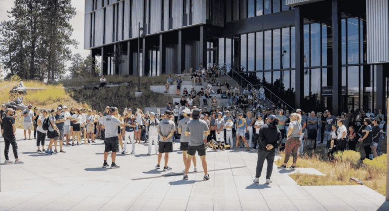 Bend Gallery Image 950 x 516 px 2