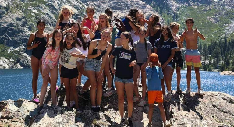 Two rivers players lake 950x516