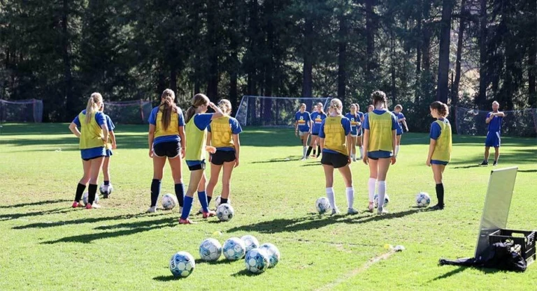 Two rivers players 950x516