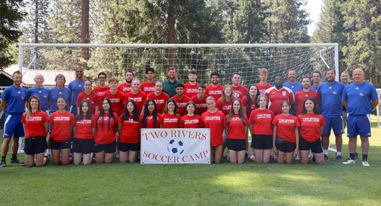 Two rivers coaches 950x516