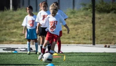 Gallery soccer girldribble