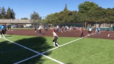 Menlo Underhand Toss Gallery