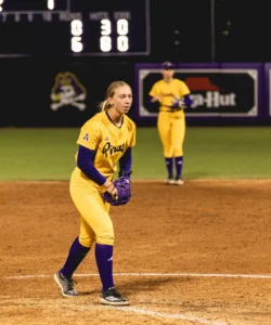 Julia Apostolakos - Instructor