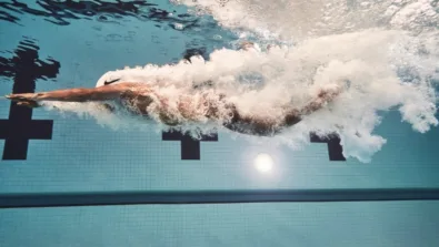 Nike Swim Underwater Dive