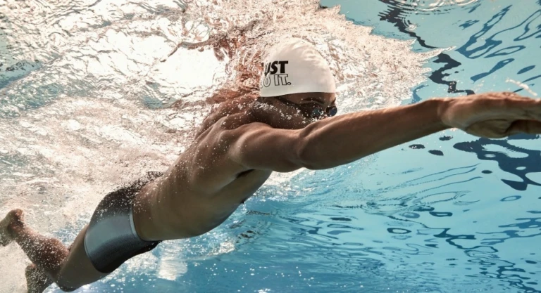 Nike Swim Underwater Boy Go