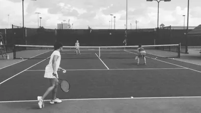 Unt Matchplay Black White