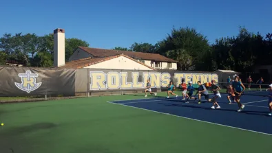 Rollins Lunges Court