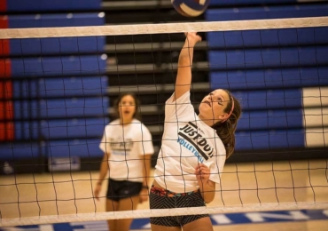 Nike Volleyball Camps Hit At Net