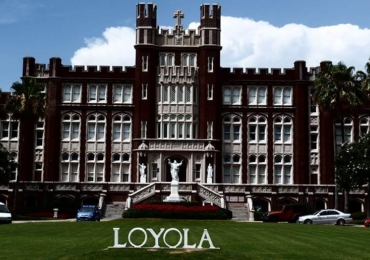Loyola New Orleans Grounds