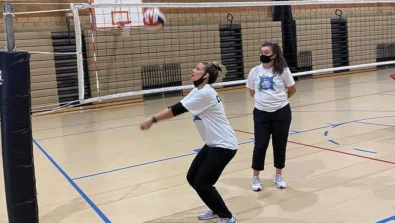 Stacy Sykora demonstrating