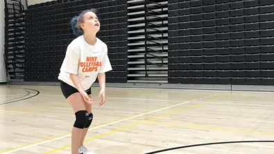 Lewis And Clark Girl Recieiving Volleyball