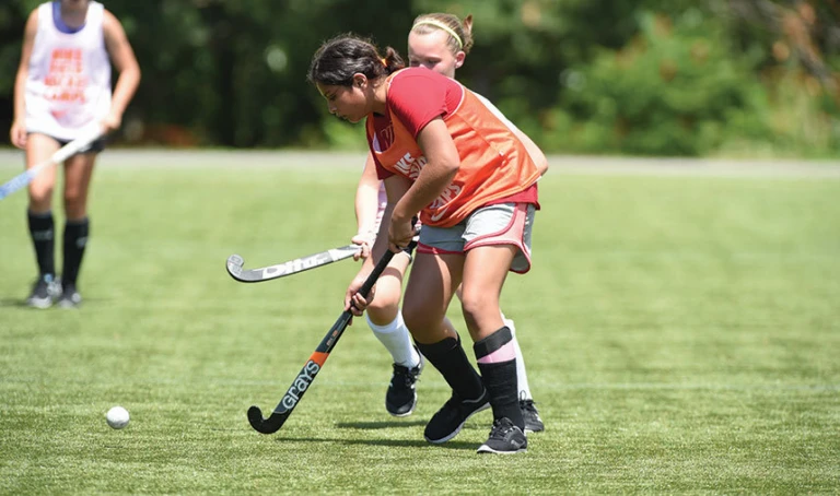 Lexington Girl Recieving Pass