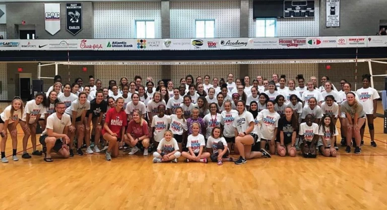 University Of Mary Washington Volleyball Group Photo 2019