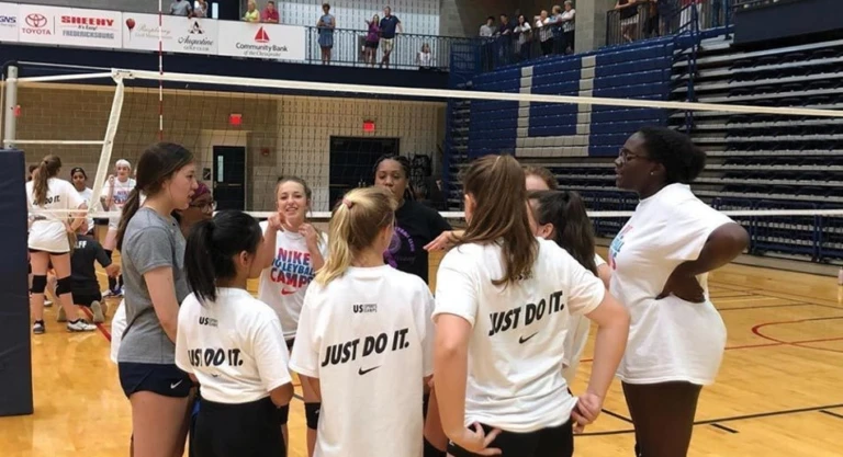 University Of Mary Washington Volleyball Huddle