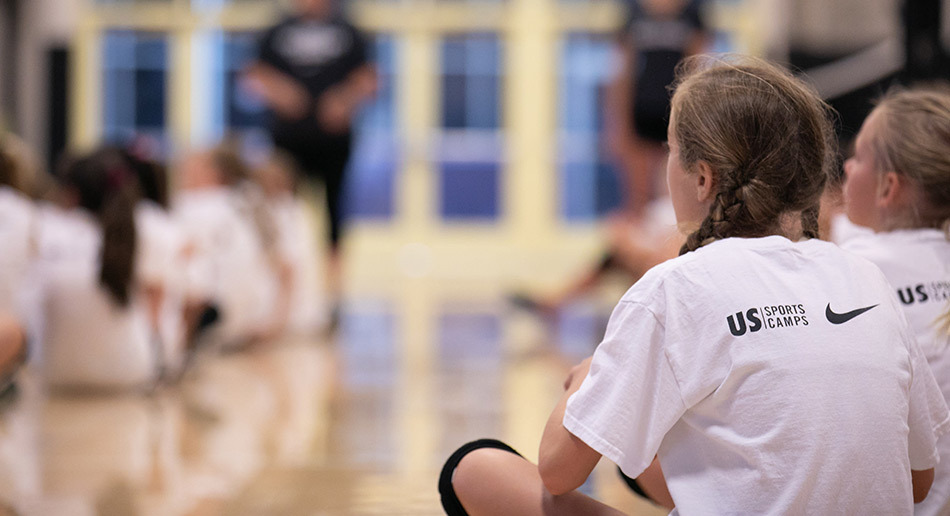 Gallery Camper Listening To Coaches