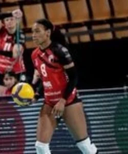 Amaris Carter - Coach