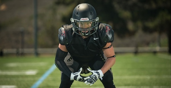 Contact Football 072015 3840  600 Pixels