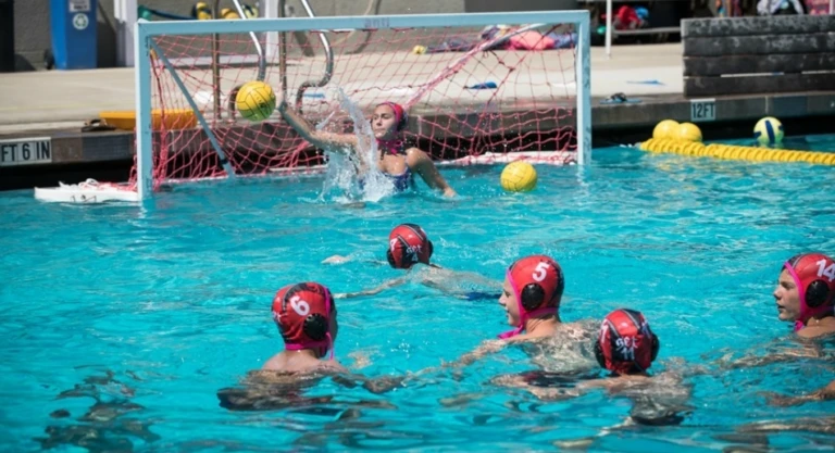 Nike 5Meter Water Polo Goalie Save